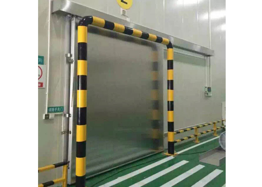Automatic Freezer Room Door , Industrial Freezer Door For Food / Drug Factory